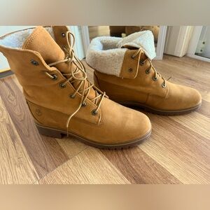 Timberland Jayne W Fleece Lined Fold Down  Boot 8.5 Wheat Nubuck New in Box